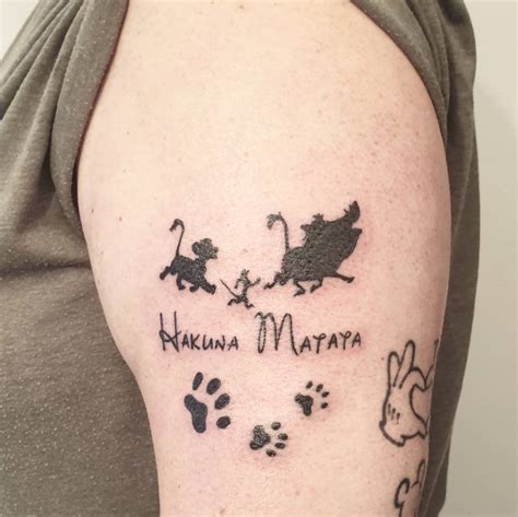 hakuna matata tattoo symbol|15 Best Hakuna Matata Tattoo Ideas With Their。